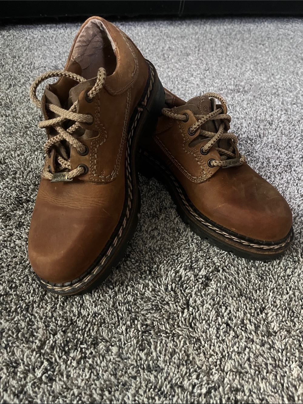 ease by Florsheim Vintage Y2K Brown Leather Shoes Thick Soles